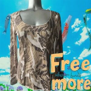 Free 💟Brown Camouflage Top